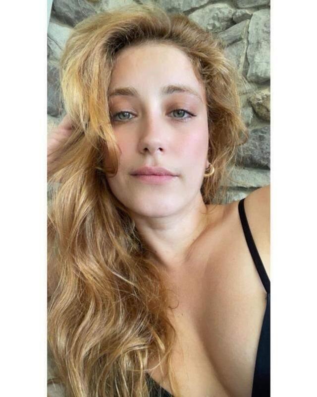 Ünlü oyuncu Hazal Kaya'dan sosyal medyayı sallayan pozları