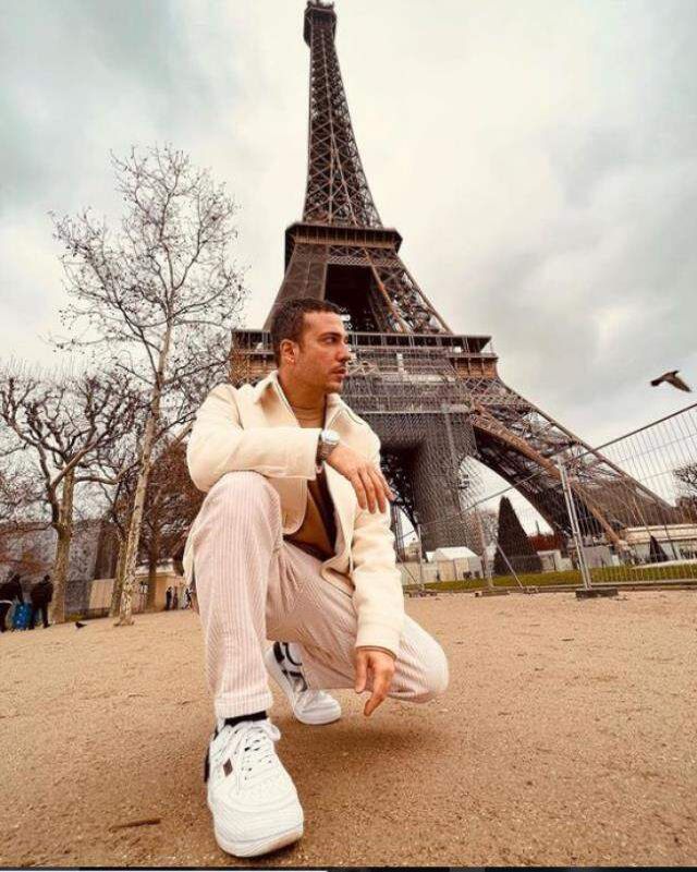 Aşk tatiline çıktılar: Demet Özdemir ve Oğuzhan Koç Paris'te