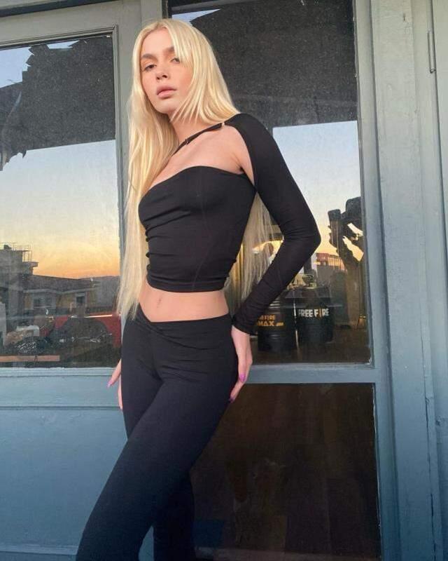 Havalimanında olay çıkarıp güvenlik görevlisine hakaret ve küfür eden Aleyna Tilki, hapis cezasına çarptırıldı