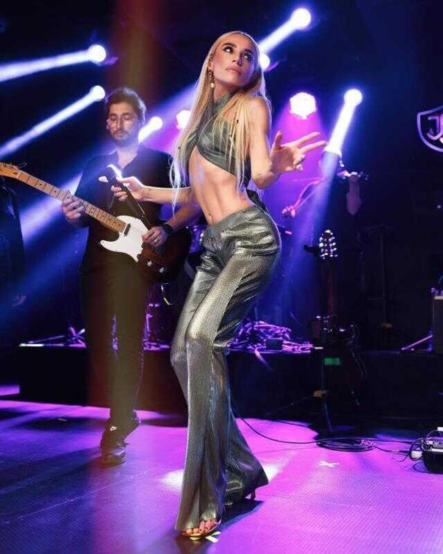 Ozan Çolakoğlu, eşi Gülşen'in sahne kıyafetleri hakkında konuştu: Çok beğeniyorum