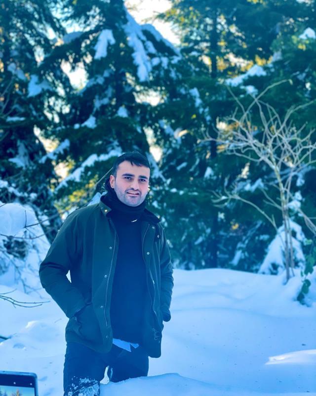 Fazla kilolarından kurtulan CZN Burak, adeta iğne ipliğe döndü