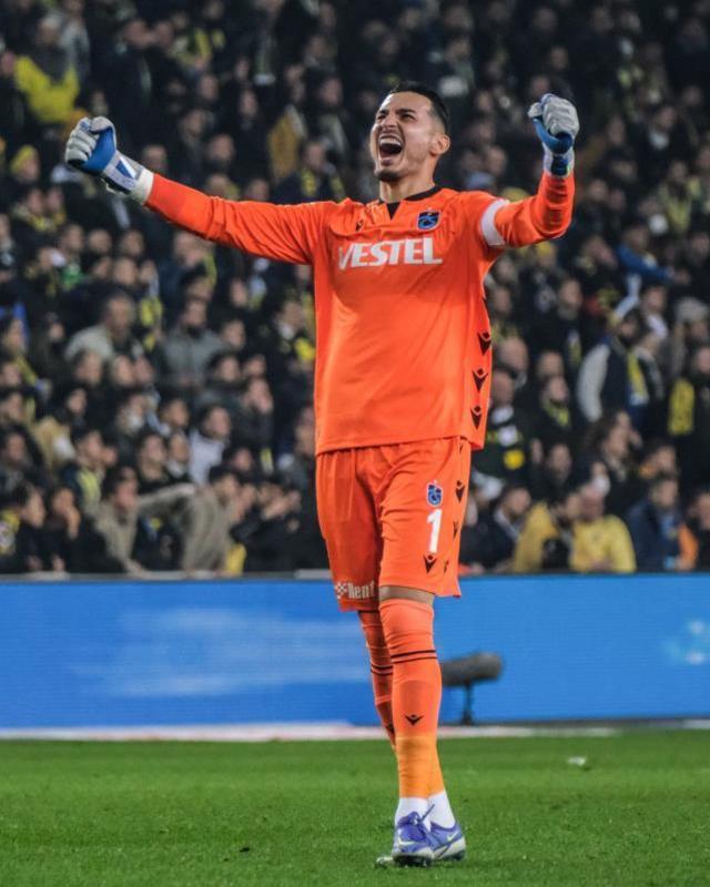 İngiliz devi transferi bitirdi! Uğurcan Çakır, dünyanın en zengin kulübüne gidiyor