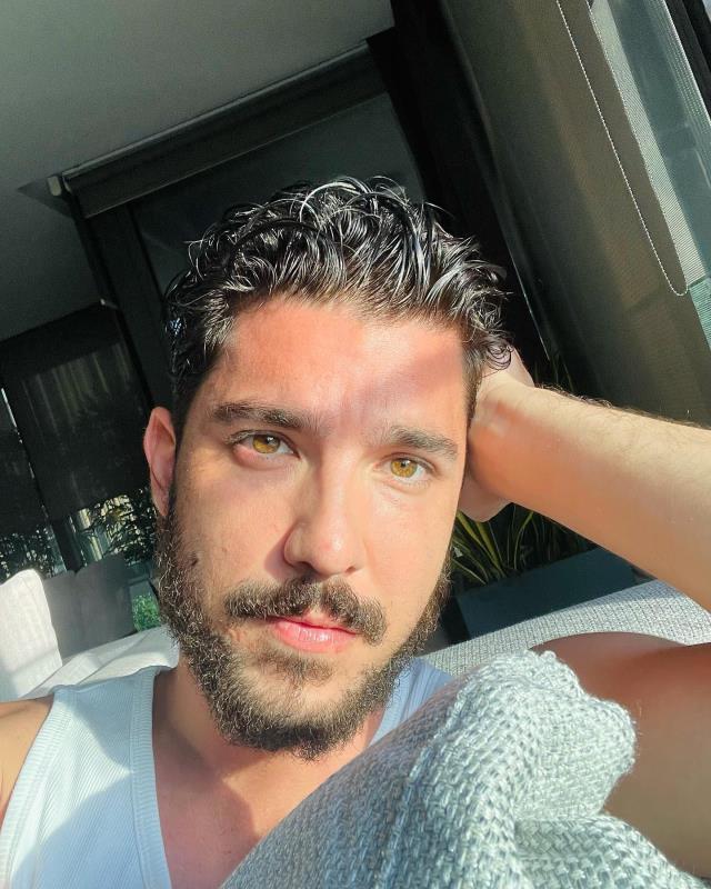 Yılın aşk bombası: Kaan Yıldırım ve Hande Erçel ilişki yaşamaya başladı