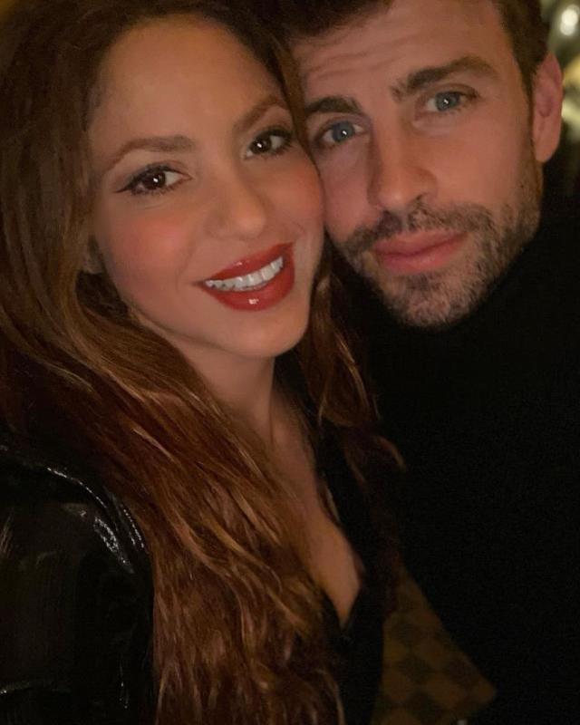 Ünlü şarkıcı Shakira, ihanet iddiasının ardından 12 yıllık sevgilisi Gerard Pique ile ayrıldı