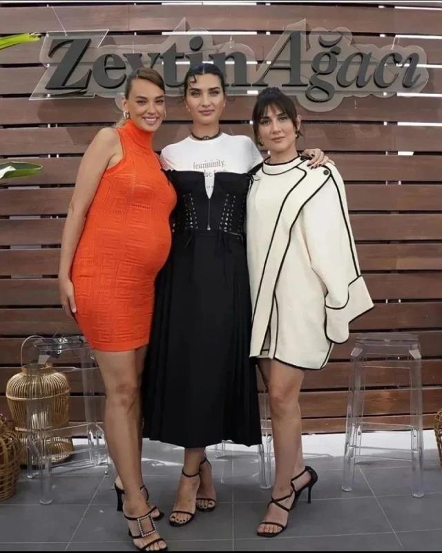 Yıllardır doğal güzelliği savunan Tuba Büyüküstün de estetik yaptırdı