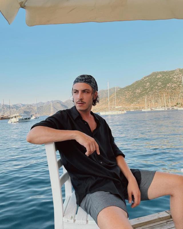 Boran Kuzum LGBT partisine mi katıldı? Erkeklerle çektirdiği fotoğrafları bomba