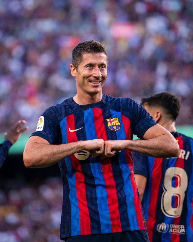 Barcelona'yı Lewandowski uçuruyor! Katalan devi, Real Valldolid'i farka boğdu