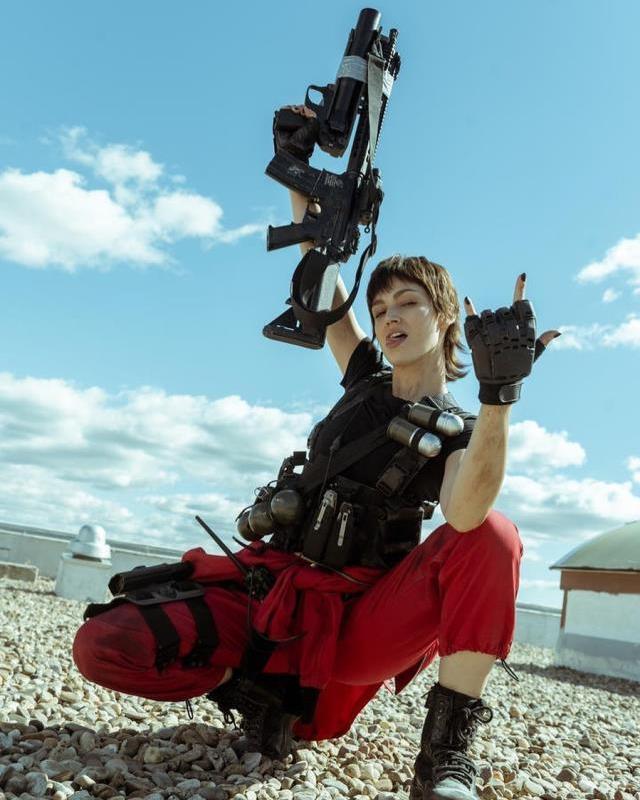 La Case de Papel'in oyuncusu Ursula Corbero, yeni projesi için saçlarını uzattı