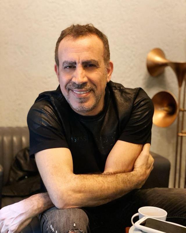 İstanbul'daki etkinliğin yerini karıştıran Haluk Levent, yanlışlıkla Adana'ya gitti