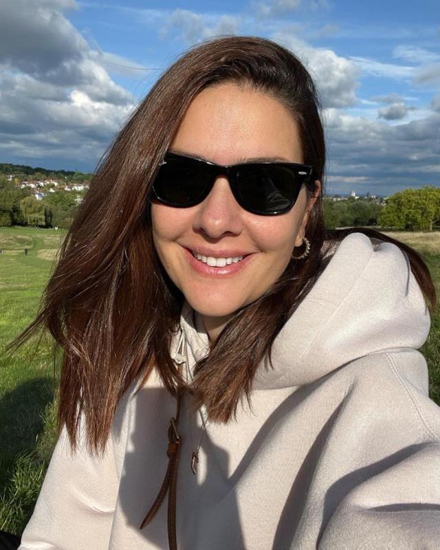 İmaj değiştiren Bergüzar Korel, yeni saçlarıyla takipçilerinden tam not aldı