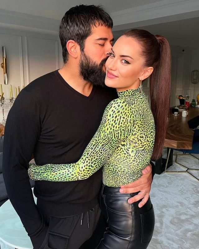 Burak Özçivit'ten ikinci bebeğine hamile olan Fahriye Evcen'e milyonluk hediye