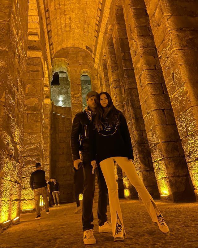 Kıvanç Tatlıtuğ'dan eşi Başak Dizer'in paylaşımına romantik yorum: Durmadan seni konuşabilirim