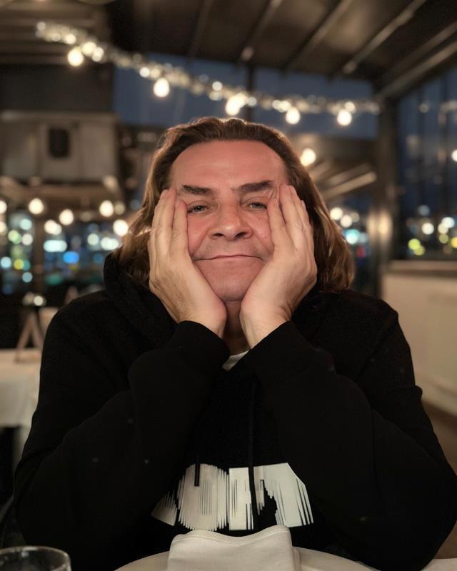 Kanser tedavisi gören Armağan Çağlayan, program yaptığı YouTube'a veda etti