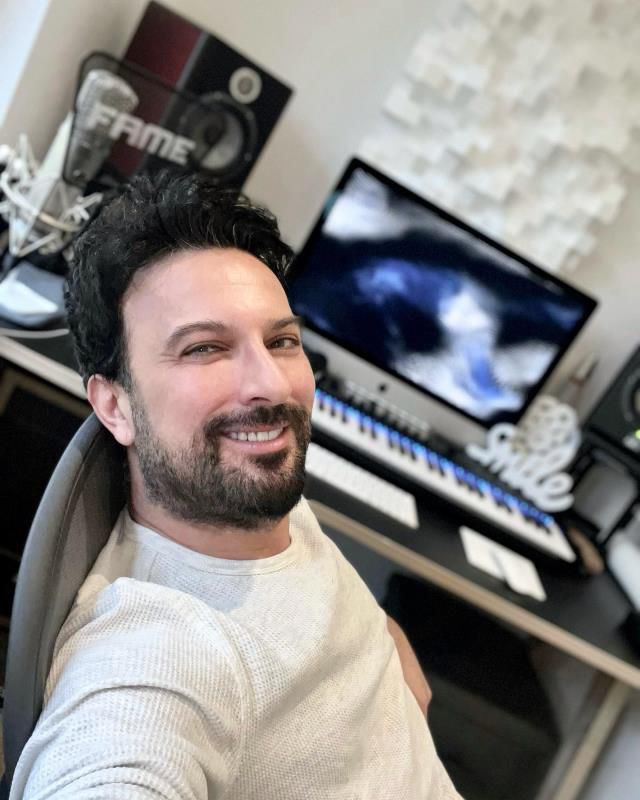 Kariyerinin 30.yılını kutlayan Megastar Tarkan'dan duygusal paylaştım