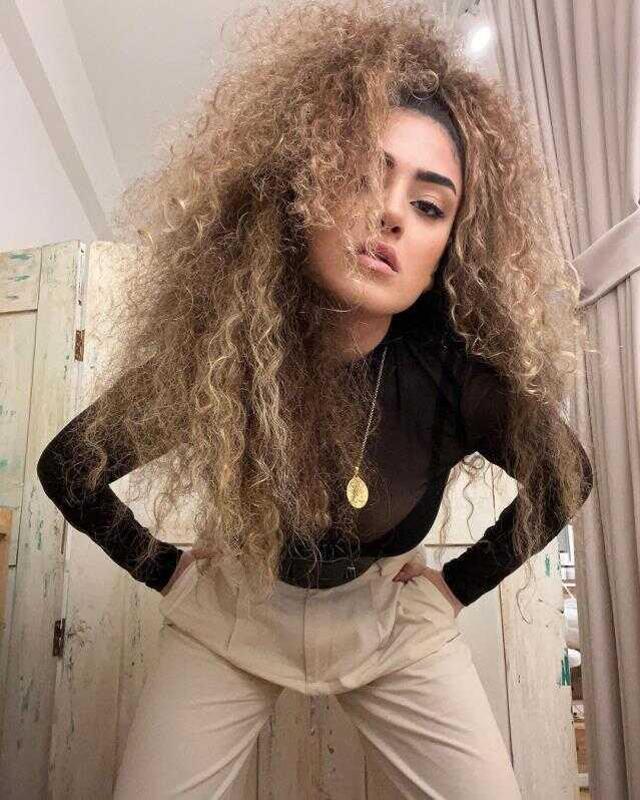 Dilan Çıtak, şarkıyı Hadise'ye kaptırınca sitem etti!