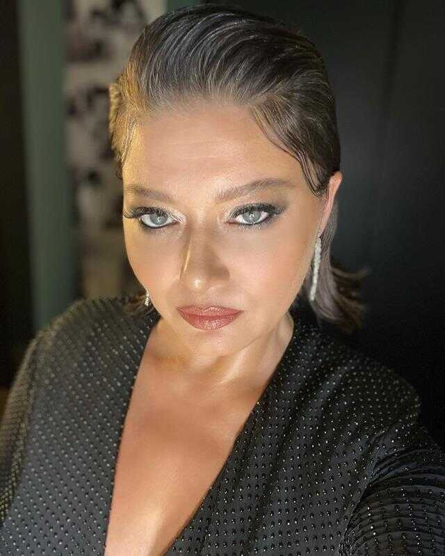 Nurgül Yeşilçay, sokak kedilerini beslemesine karşı çıkan komşularıyla kavga etti