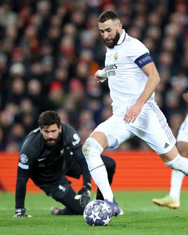 Şampiyonlar Ligi'nde tarihi maç! Real Madrid, Liverpool'a kimsenin yapamadığını yaptı