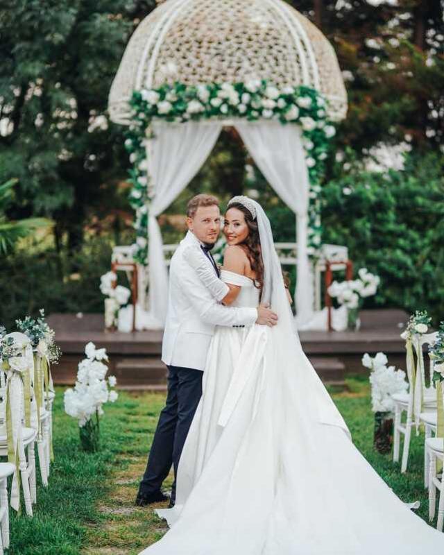 Sihirli Annem'in Kerem'inin eşine bir bakın! Güzelliği her şeyi gölgede bıraktı