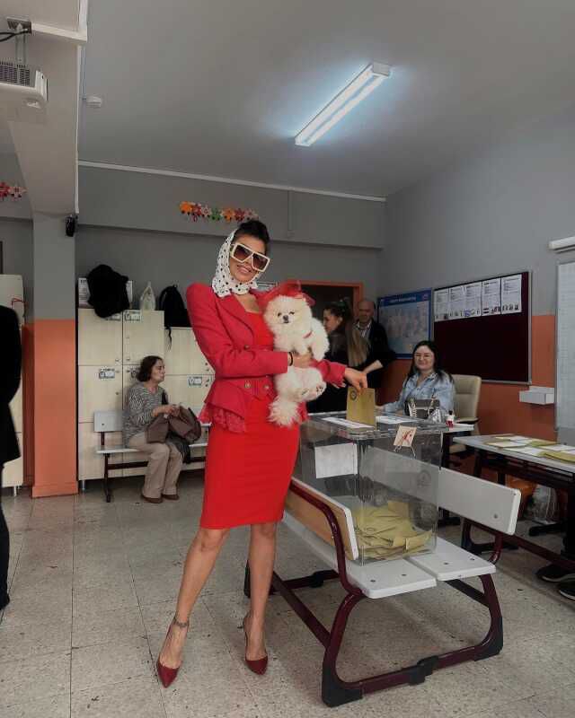 Hatice'den seçim sonuçlarının ardından kendisine 'Geri zekalı' diyen takipçisine tepki: Bedelini ödemeye hazır mısın?