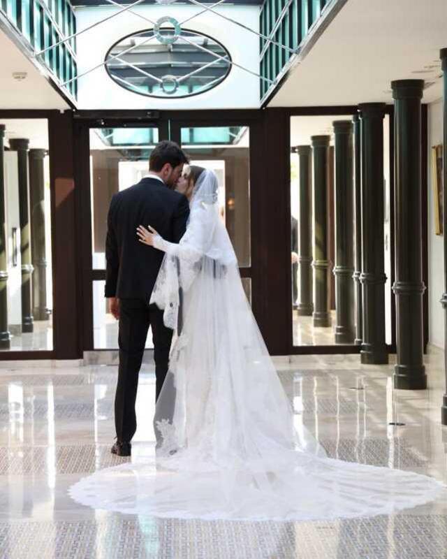 Çiçeği burnunda gelin Eda Ece balayından ilk pozunu paylaştı