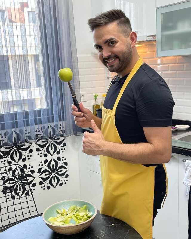 Kamerayı kapatmayı unutan fenomen Kadir Ezildi okkalı küfür etti