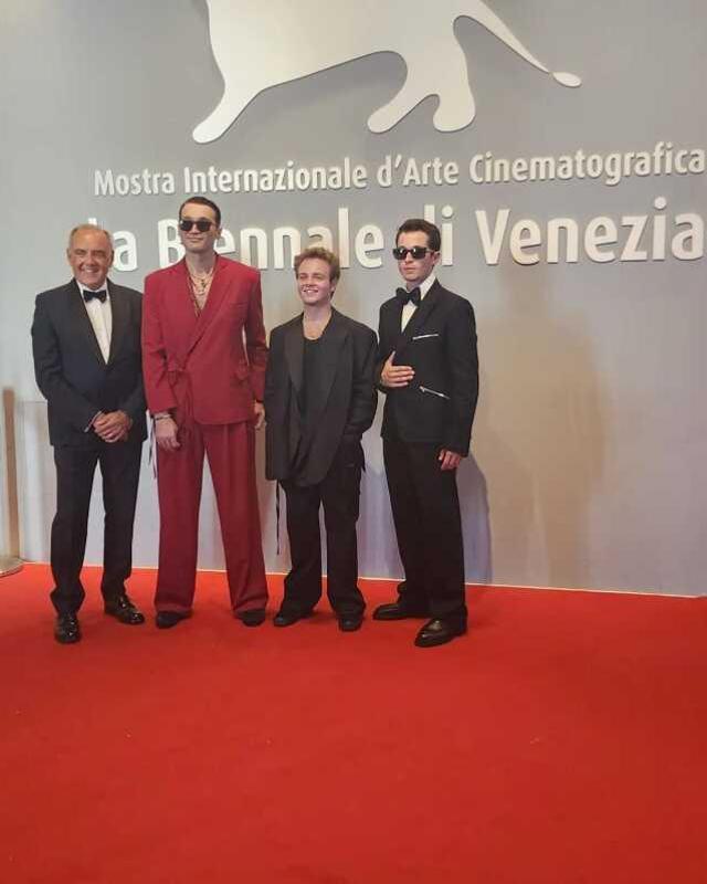 Başarılı oyuncu Can Bartu Arslan Venedik Film Festivali'nde dakikalarca ayakta alkışlandı