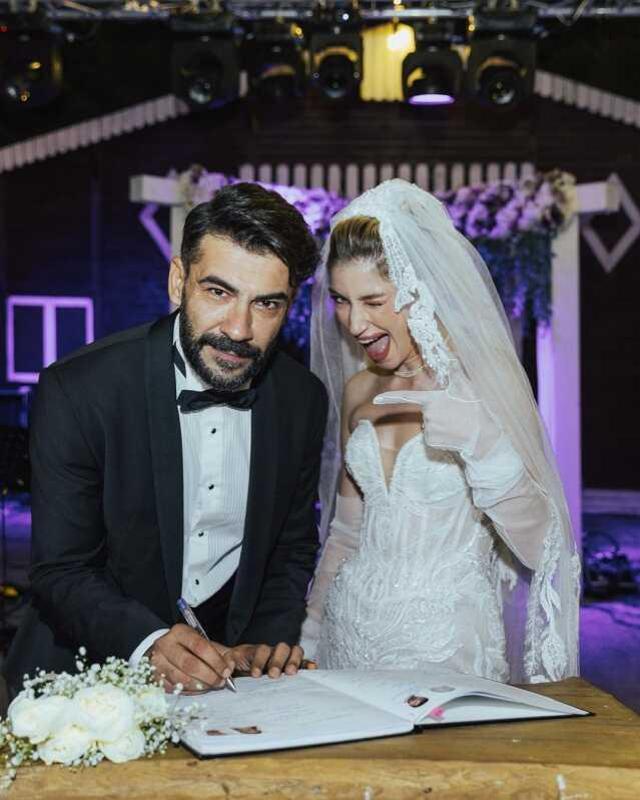 Başarılı oyuncu Rüzgar Aksoy evlendi