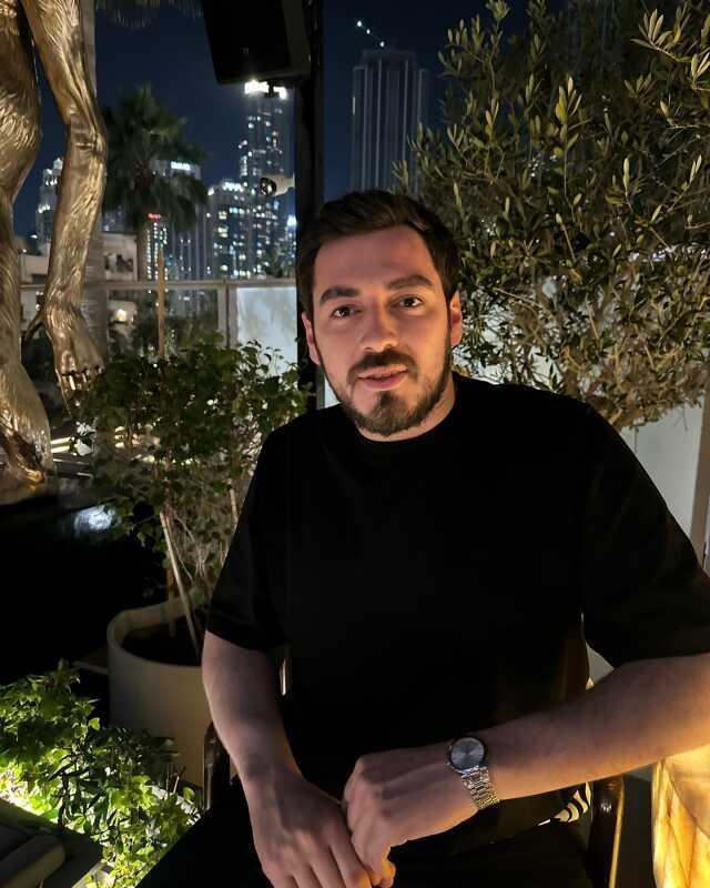 Ünlü sunucu Hande Sarıoğlu kokoreççi sevgilisiyle yeni ilişkisini ilan etti