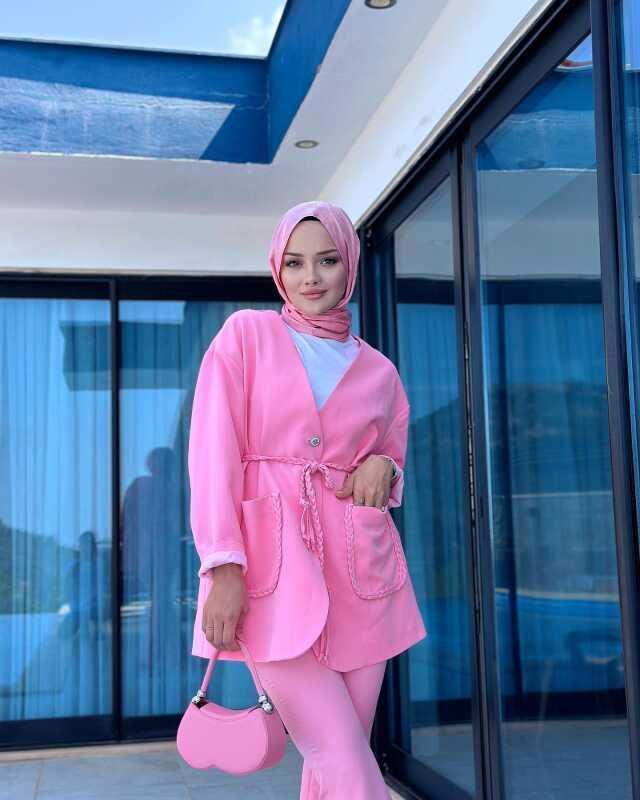 Fenomen Şulemsi ve eşinin estetiksiz halleri ağızları açık bıraktı