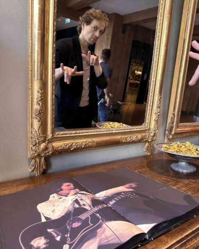 Metin Akdülger kimdir? Trafikte adamı neden tartakladı?