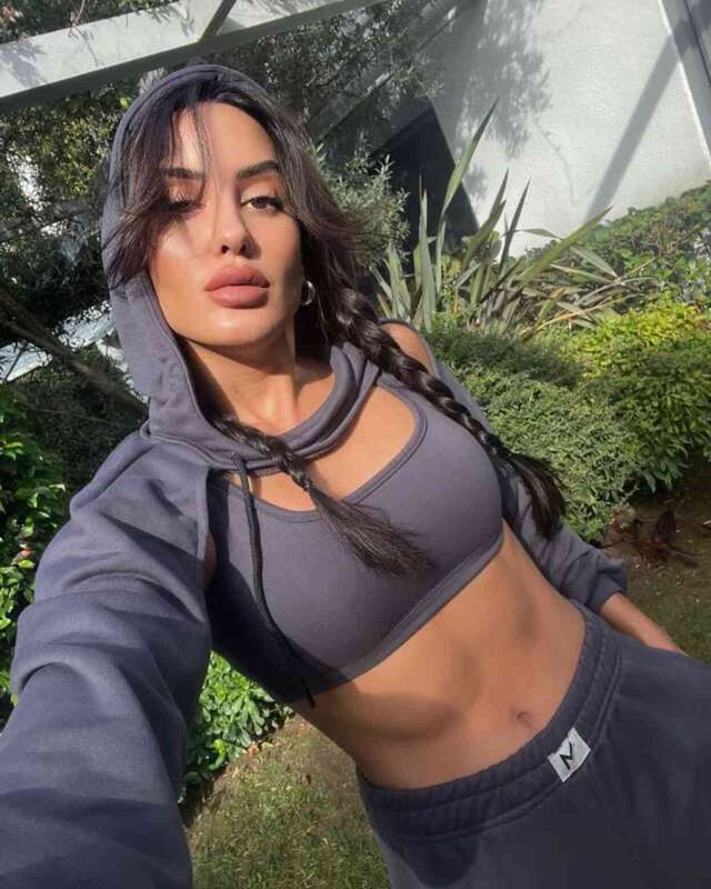 SURVIVOR'DA BEKLENMEDİK AYRILIK MI YAŞANDI? Sahra yarışmadan ayrıldı mı? Neden ayrıldı?
