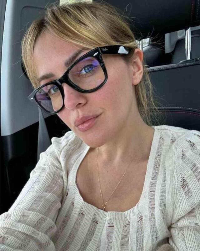 Ceyda Düvenci ve Bülent Şakrak'ın evliliğini bitirdiği söylenen Esra Akpınar konuştu