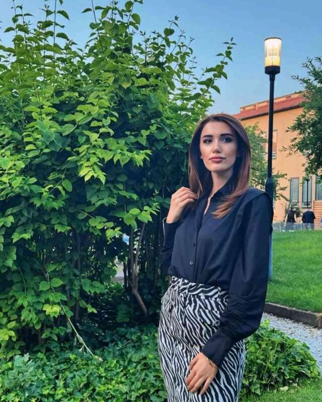 Bomba iddia! Ömer Çelik, sunucu Ecem Toplar ile evleniyor