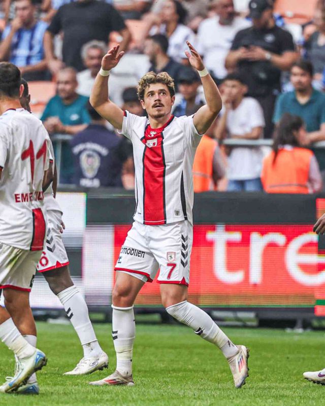 Samsunspor, Adana Demirspor'u deplasmanda 3-1 mağlup etti