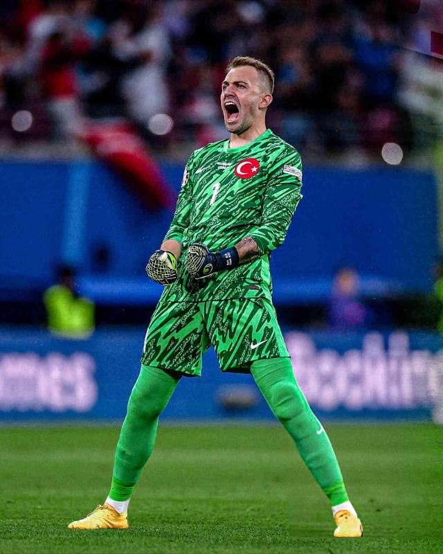 Mert Günok kadrodan neden çıkarıldı?