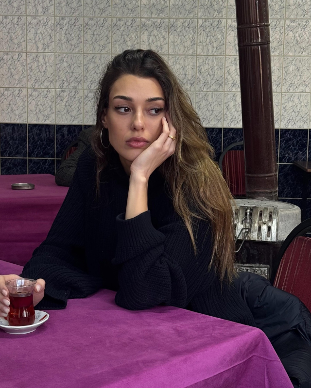 Dilan Çiçek Deniz'in kahvehane yorgunluk çayı içti