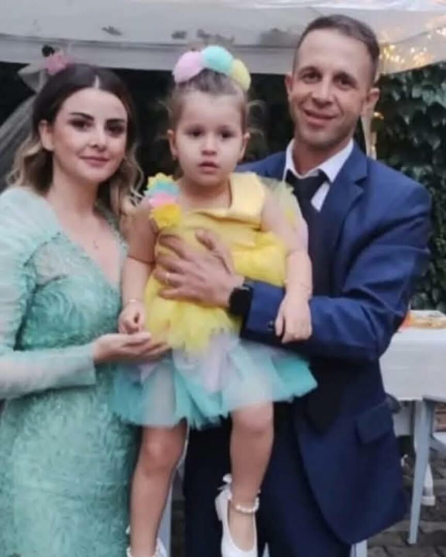 Babası cenazeye sedyeyle getirildi, şehit kızının tabuta son bakışı yürekleri yaktı