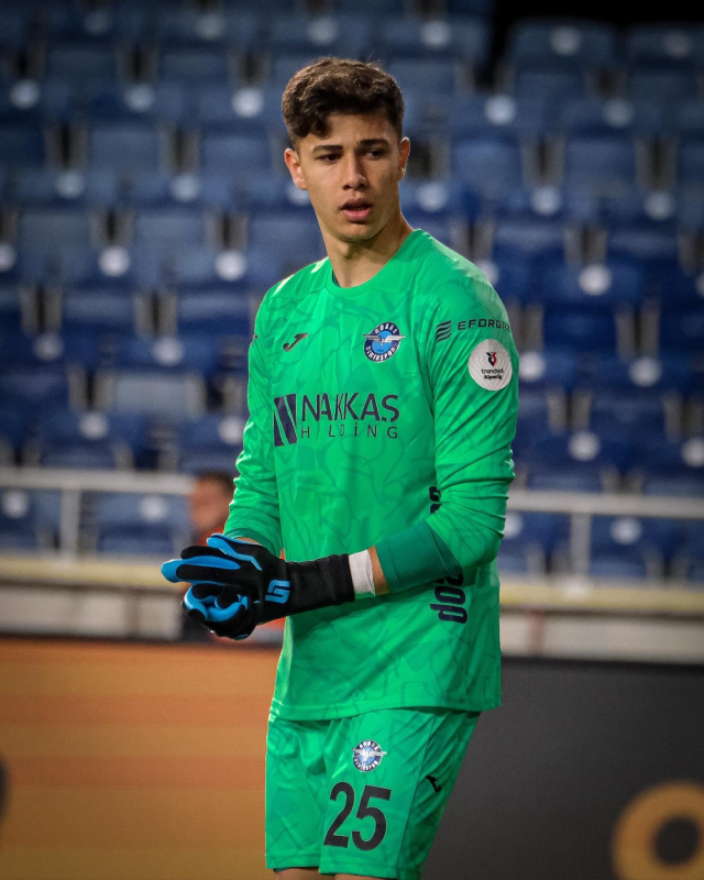 Adana Demirsporlu futbolcunun kuyumcu babası, silahla vurulmuş halde ölü bulundu