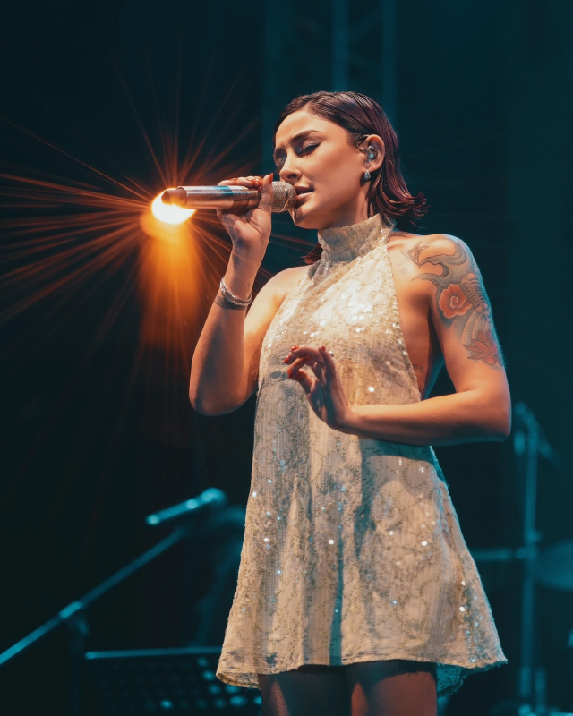 Melek Mosso'ya Kastamonu'da 'giyinmeden gelmiş' eleştirisi