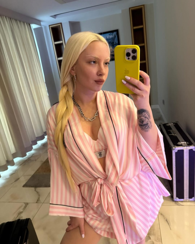 Ece Seçkin: Serbest kalan şahıs aynı dakika içinde tekrar küfür yazdı