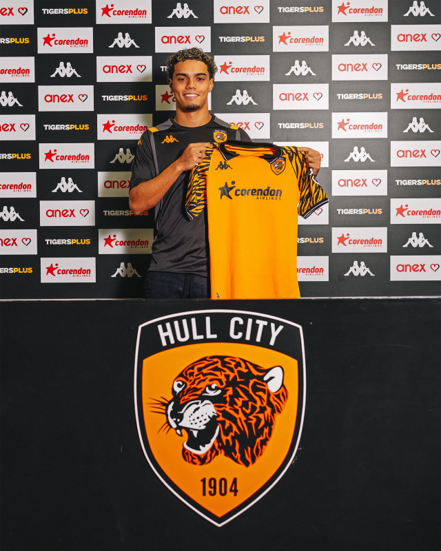 Hull City, Ronaldinho'nun Oğlunu U21 Takımına Kattı: Joao Mendes'in Yeni Başlangıcı