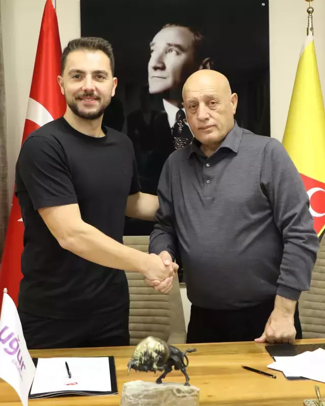 Barış Kanbak'tan İstanbulspor'a 5 yıllık imza