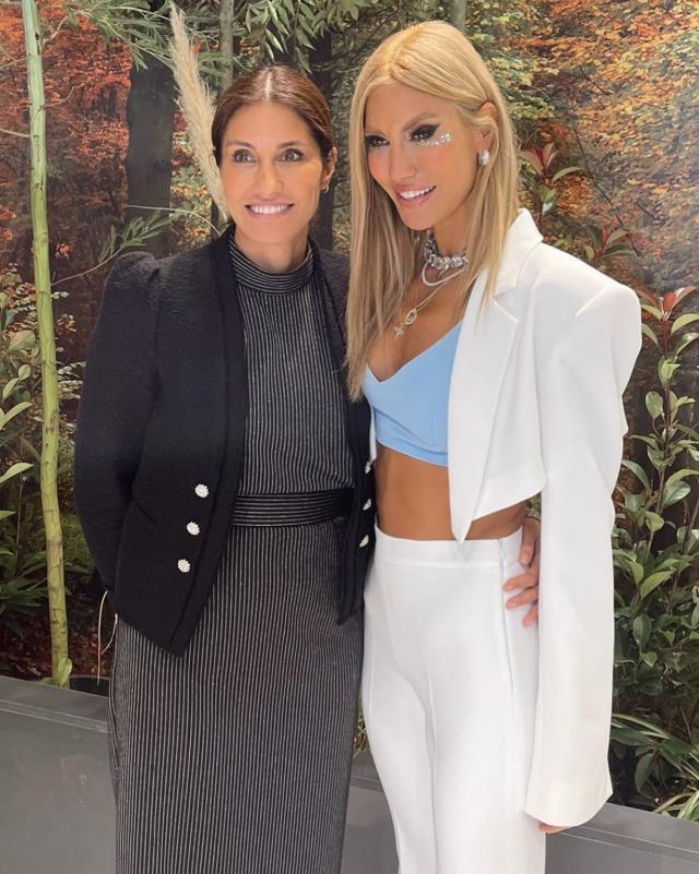 Çağla Şıkel ablası Berna Şıkel kimdir? Berna Şıkel kimdir?