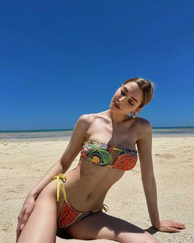 Yaz sezonunu yurt dışında açan Pelin Uluksar, bikinili pozuyla nefes kesti