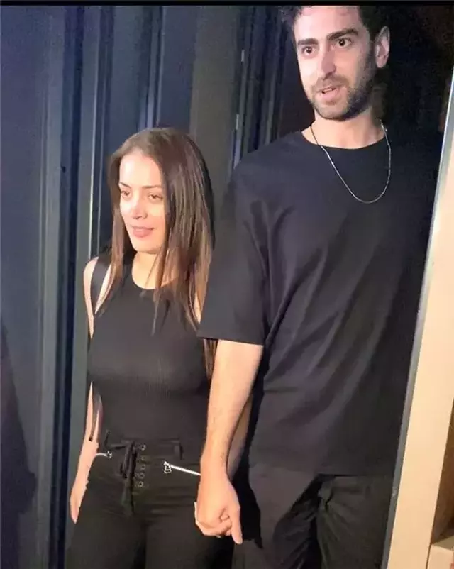 Oyuncu İrem Sak, 11 yaş küçük basketbolcu aşkı Furkan Korkmaz ile görüntülendi