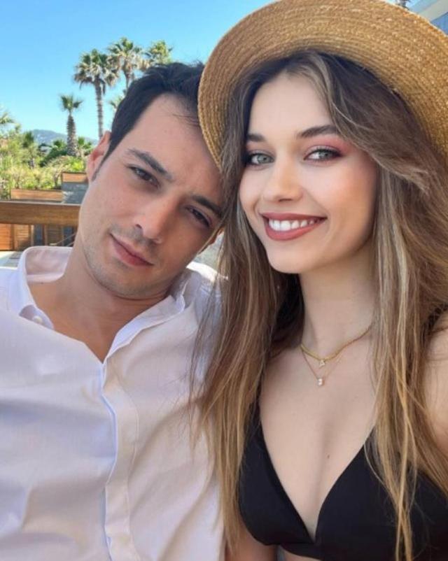 Afra Saraçoğlu kimdir? Afra Saraçoğlu kaç yaşında, nereli? Afra Saraçoğlu hayatı ve biyografisi!