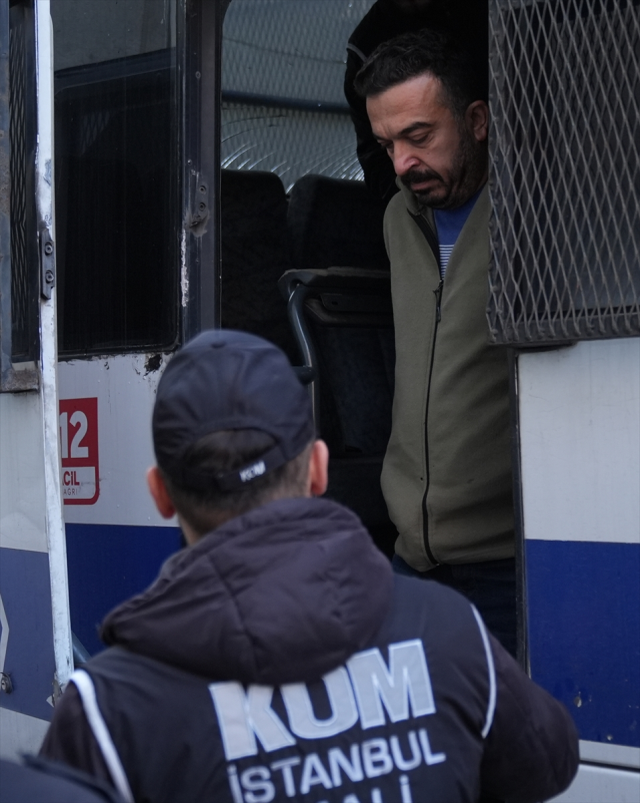 Yenidoğan Çetesi soruşturmasında gözaltına alınan 14 şüpheli adliyeye sevk edildi