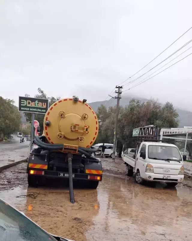 Selin yıkıp geçtiği Foça'da yaşlı adam kayıp