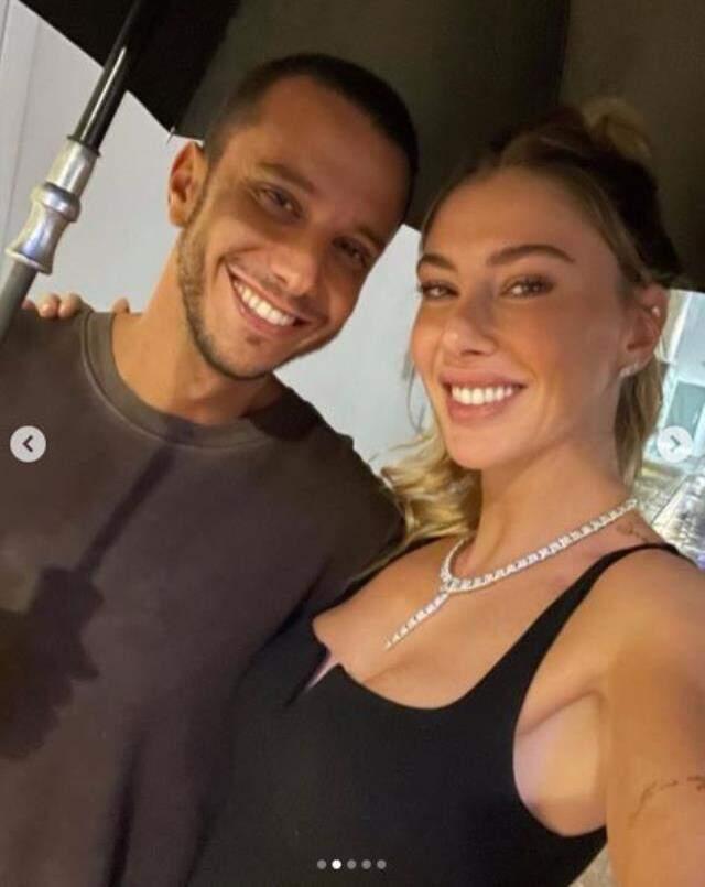 Şeyma Subaşı pahalı kolyesini göstermek için paylaşım üstüne paylaşım yaptı