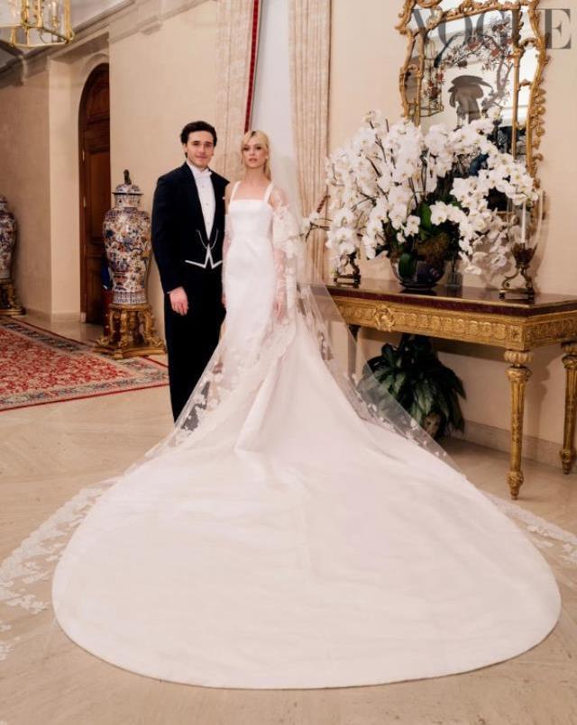 Nicola Anne Peltz ile evlenen Brooklyn Beckham, sevgilisinin soyadını aldı